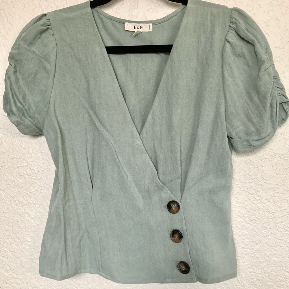 Mint Button Up Top Womans Large Solid Short Sleeve V Neck Light Blue